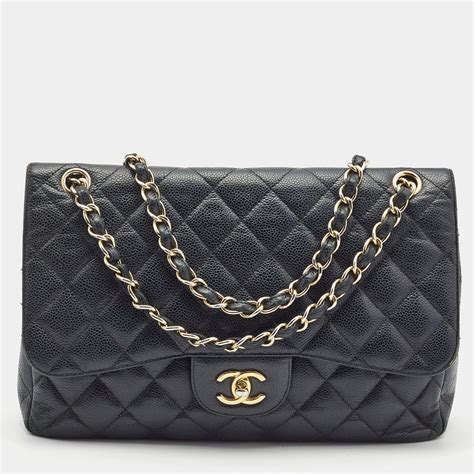 chanel flap coun in caviar